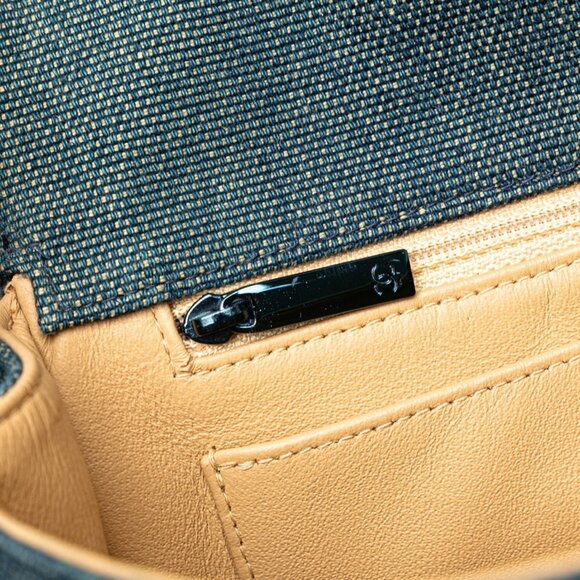 CHANEL Blue Bag - Picture 7 of 10